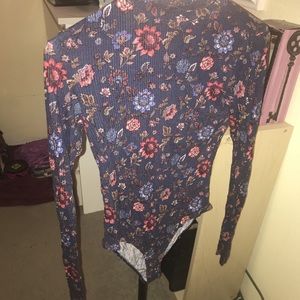 Long sleeve body suit:))